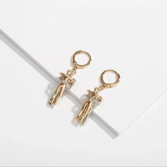 Anthropologie Lovers Small Embrace Earrings - Picture 12 of 14